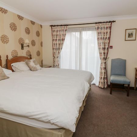 The Lodge Off High Street Hadleigh  Bagian luar foto