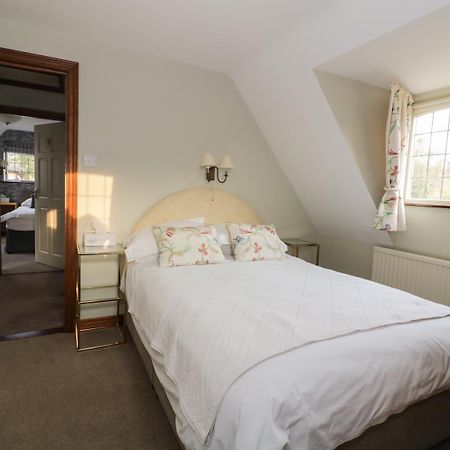 The Lodge Off High Street Hadleigh  Bagian luar foto