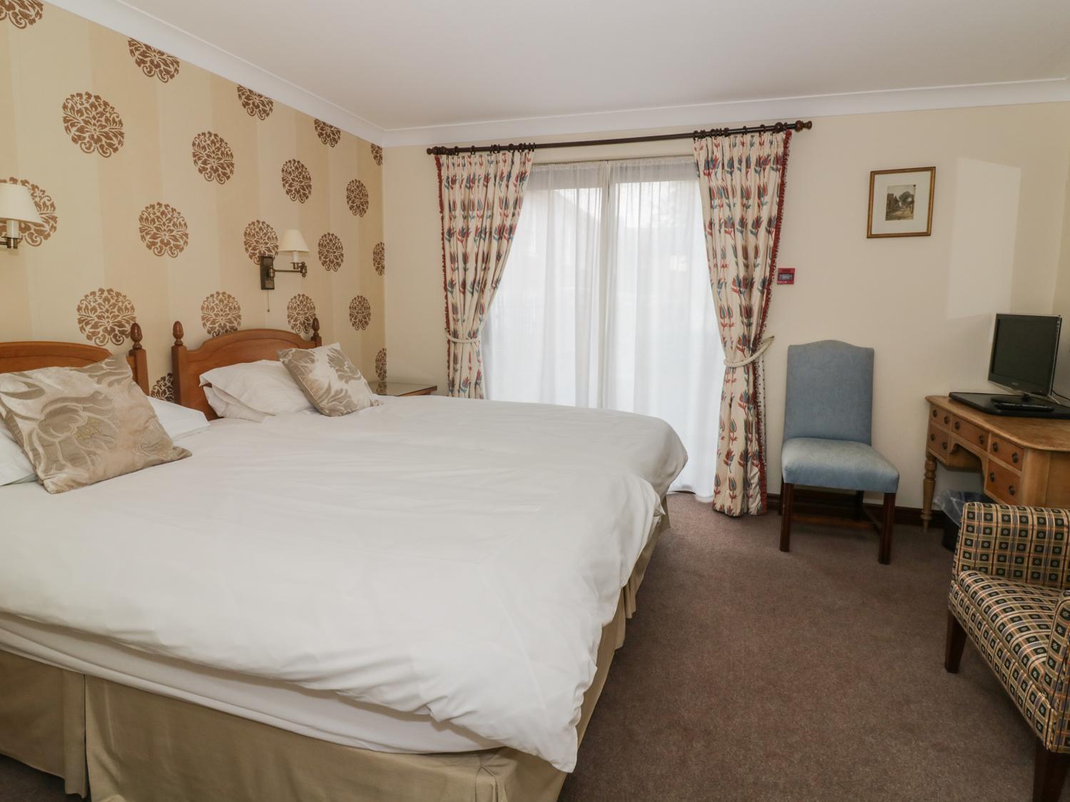 The Lodge Off High Street Hadleigh  Bagian luar foto