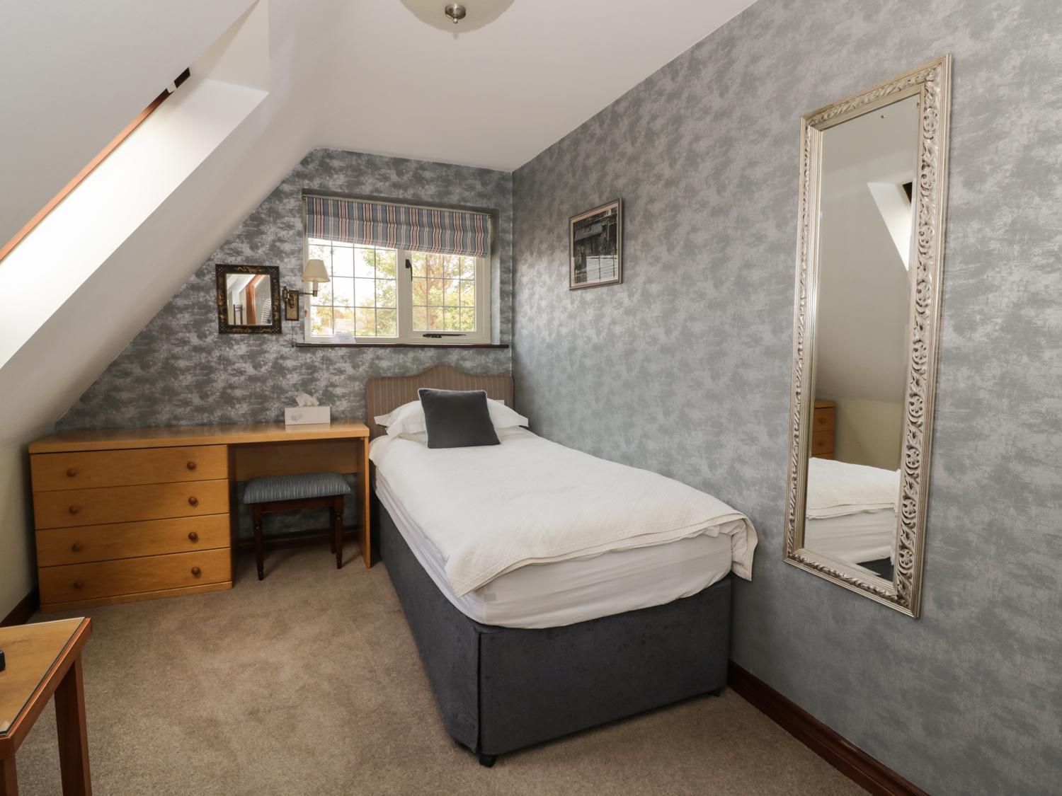 The Lodge Off High Street Hadleigh  Bagian luar foto